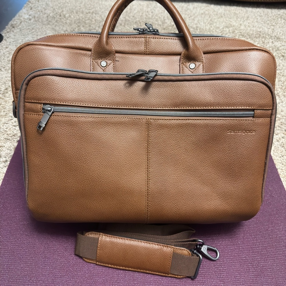 Samsonite Brown Leather Briefcase with Detachable Strap